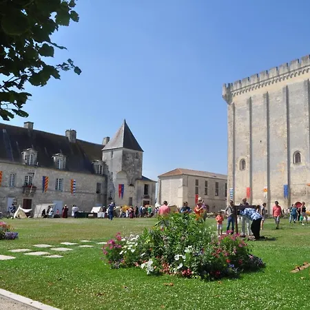 Acacia Casa de Férias Cherbonnieres (Charente-Maritime)