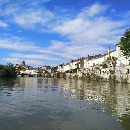 Acacia Casa de Férias Cherbonnieres (Charente-Maritime)