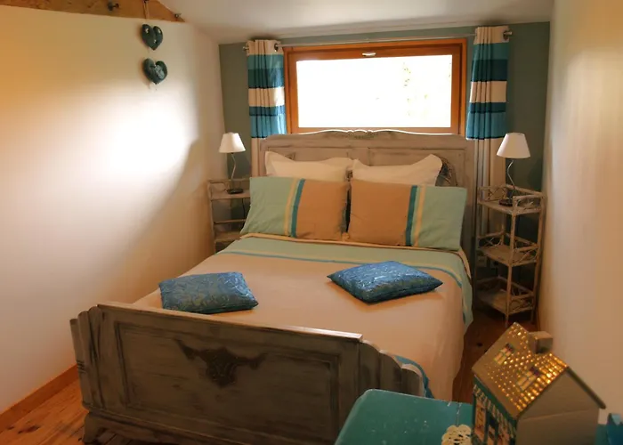 Acacia * Cherbonnieres (Charente-Maritime)